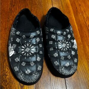 Size 12US Supreme x The North Face Mule Black Paisley Bandana FW14